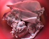 Hình bước làm 1 của món Tai heo khìa nước dừa