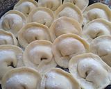 Foto del paso 2 de la receta: Agnolotis rellenos de ricotta con estofado de pollo
