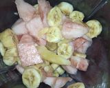 A picture of step 1 of Mixed fruit smoothie.