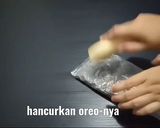 Foto langkah ke 1 dari resep Oreo Lava Cake Cuma 2 Bahan Masak di Rice Cooker no egg no oven.