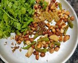 A picture of step 2 of Spicy Paneer Thecha.