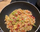 A picture of step 9 of Fried rice with spam, egg and lettuce.