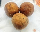 A picture of step 9 of Noodles scotch eggs.