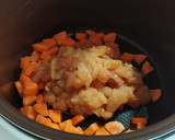 Foto del paso 2 de la receta: Macarrones con nata y pollo hechos con robot Moulinex 12en1