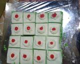 Foto langkah ke 5 dari resep Cake potong pandan.