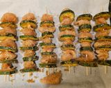 Foto del passaggio 3 della ricetta Spiedini di pollo con zucchine