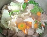 Foto langkah ke 3 dari resep Sayur Sop Bakso.