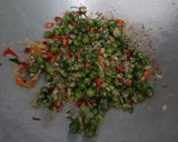 Foto langkah ke 6 dari resep Ulukutek Leunca Kemangi Pedas.