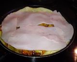 Foto del paso 6 de la receta Tortilla de papas (patatas) rellena de queso y jamón