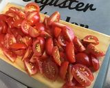 Une image de l'étape 2 de Nouilles japonaises sautées aux tomates et champignons.