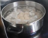 A picture of step 5 of Chicken Balls in Sotanghon.