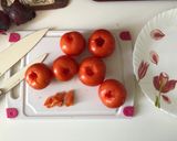 Paradicsom saláta lilahagymával recept fázis 1 fotója