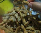 Foto langkah ke 5 dari resep Teri basah goreng tepung.