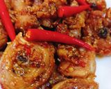 Hình bước làm 4 của món Gà rang sả ớt