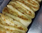 Foto langkah ke 9 dari resep Garlic Cheese Bread.