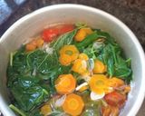 Foto langkah ke 3 dari resep Sayur Bening Bayam Wortel.
