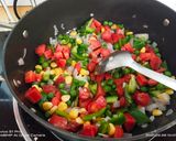 A picture of step 2 of Vegetable macroni.