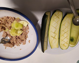 Foto del paso 3 de la receta: Calabacines rellenos de atún en el microondas