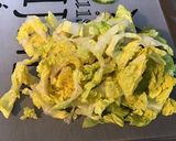 Une image de l'étape 3 de Salade de concombre,tomates Tiverta,pomelos et ail des ours.