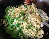 Foto langkah ke 3 dari resep Mie goreng buncis.