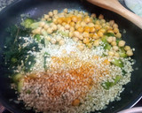 Foto del paso 4 de la receta: Coles de Bruselas con arroz y garbanzos