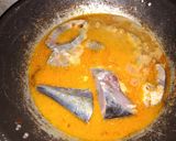 Foto langkah ke 2 dari resep Tongkol masak kuning.