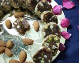 खजूर ड्राई फ्रूट रोल (Khajoor dry fruit roll recipe in hindi) रेसिपी चरण 1 फोटो