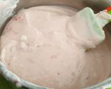 A picture of step 7 of No bake strawberry cheesecake.
