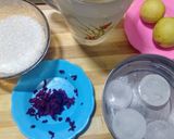 A picture of step 1 of Pink lime juice.