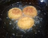 Foto langkah ke 6 dari resep Roti goreng (tanpa ulen).