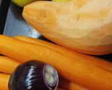 Gyümölcsös, zöldséges, húsos egytál étel recept fázis 1 fotója