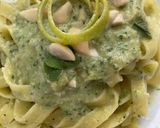 Foto del passaggio 6 della ricetta Pesto di zucchine, menta e limone