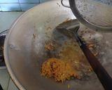 Foto langkah ke 4 dari resep Minyak untuk mie ayam kota.