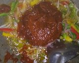 A picture of step 3 of Noodles in Spicy Pasta Sauce.