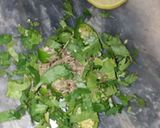 A picture of step 1 of Green chicken pasta.