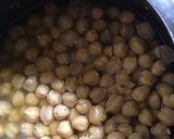 A picture of step 1 of Espinacas con Garbanzos(Spanish Chickpea Stew).