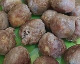 Foto langkah ke 3 dari resep Bola Bola Daging Isi Telur Puyuh.