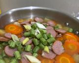 Foto langkah ke 2 dari resep Sup Makaroni Sosis.