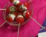Foto del paso 3 de la receta: Brochetas de cherry y mozzarella 🍅🧀