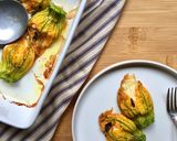 A picture of step 1 of Baked stuffed courgettes blossoms.