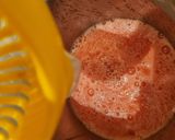 Foto del passaggio 3 della ricetta Succo idratante anguria e acqua di cocco 🍉