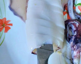 Foto del paso 3 de la receta: Calamar a la plancha al limón con ajos garrapiñados y perejil