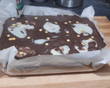 Foto del paso 3 de la receta: Cuadritos de caluga y chocolate