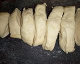 A picture of step 2 of Independence doughnut.