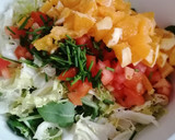 Foto del paso 4 de la receta: Ensalada con pollo