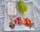 Foto langkah ke 1 dari resep Lodeh Labu Siam.