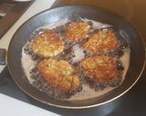 Zabpelyhes-cukkini tócsni recept fázis 3 fotója