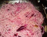 A picture of step 5 of Noodles with beetroot.