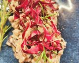Foto del passaggio 6 della ricetta Risotto al radicchio con salsiccia e asiago