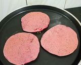 A picture of step 3 of Beetroot Uttapam.
